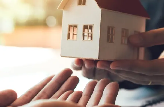 Warum Sie für den Immobilienverkauf einen Makler brauchen